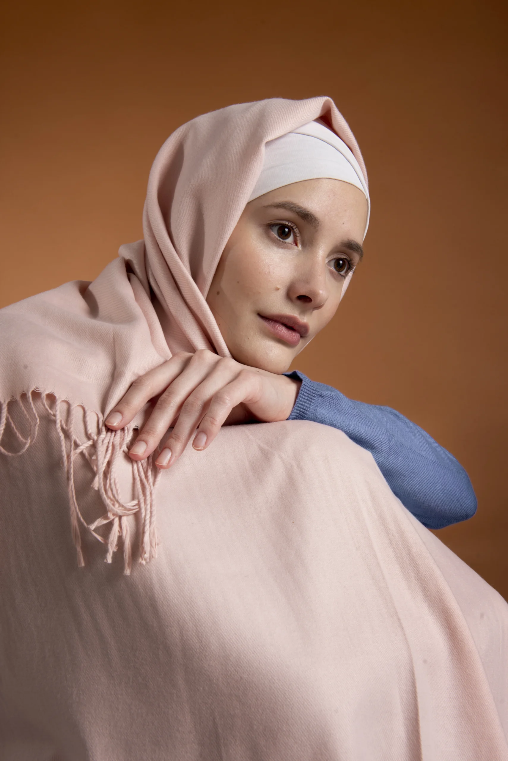 medium-shot-woman-wearing-hijab